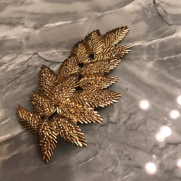 Gold Tone Statement Brooch Fern Leaf Pine Estate Vintage 6”. - Picture 4 of 4